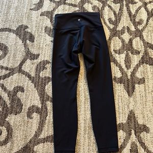 Wunder Train Size 6 Lululemon 25” like new
